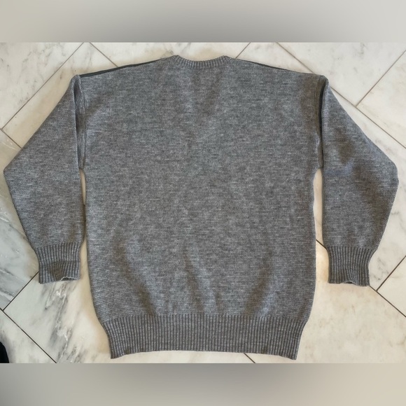 Vintage Zignature Australia Pure New Wool Size 20 men’s V-neck Sweater EUC - Picture 5 of 5